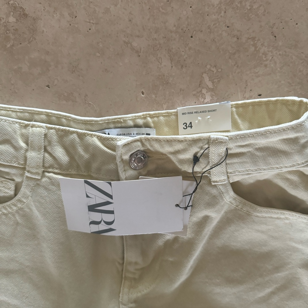 Zara Mid Rise Shorts - Size 2 - Picture 2 of 3